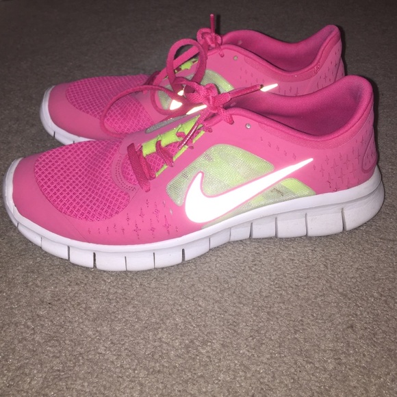 Nike Free Runs🔴lowest price🔴