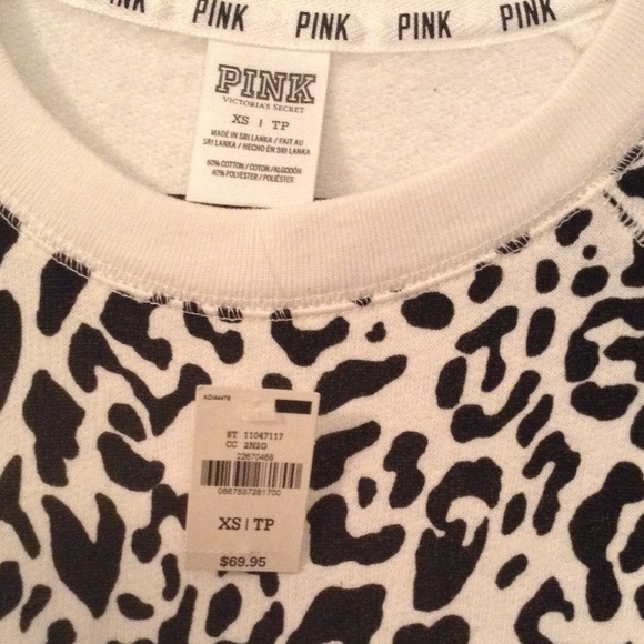 💕Host Pick 3/30💕VS Pink Snow Leopard Crew - Picture 2 of 4