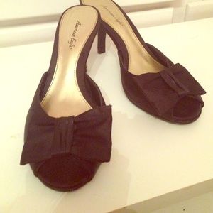 American Eagle kitten heels. super cute!!