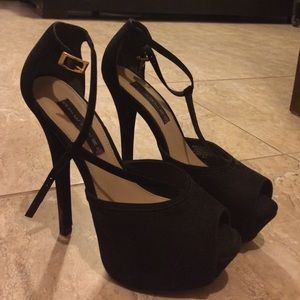 T-strap black Steven by Steve Madden stilettos