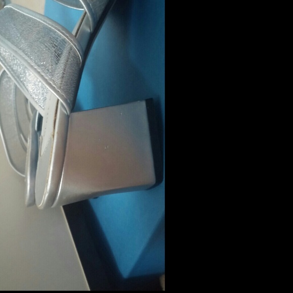 Heels - Picture 2 of 2