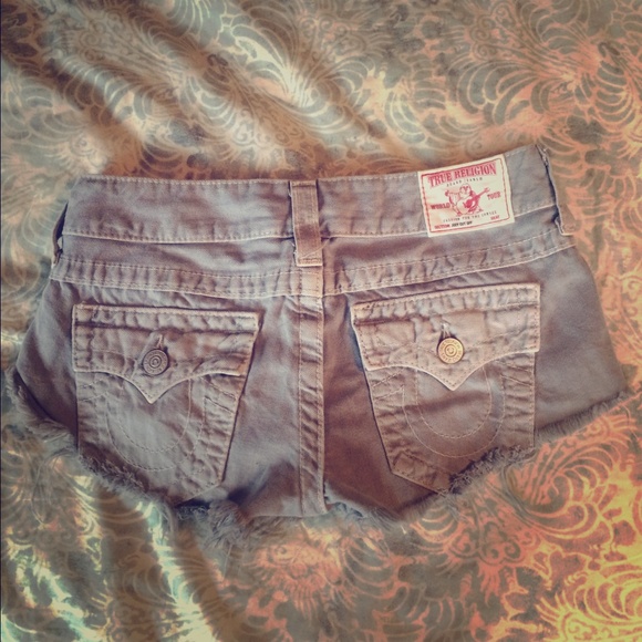 Like new True Religion grey denim shorts sz 27