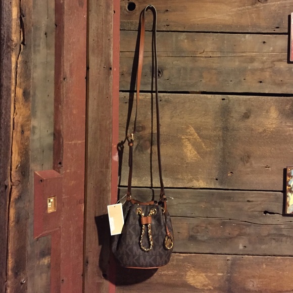 Michael Kors Frankie Crossbody new with tags - Picture 3 of 4