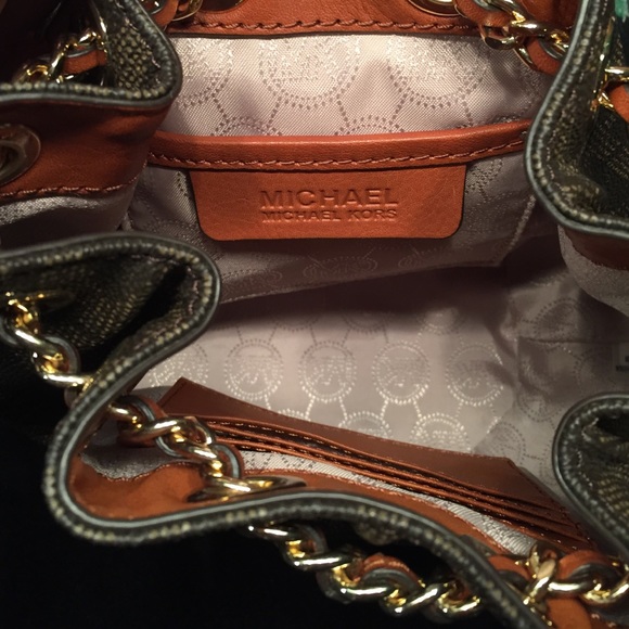 Michael Kors Frankie Crossbody new with tags - Picture 4 of 4