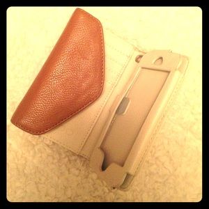 Aldo iPhone clutch