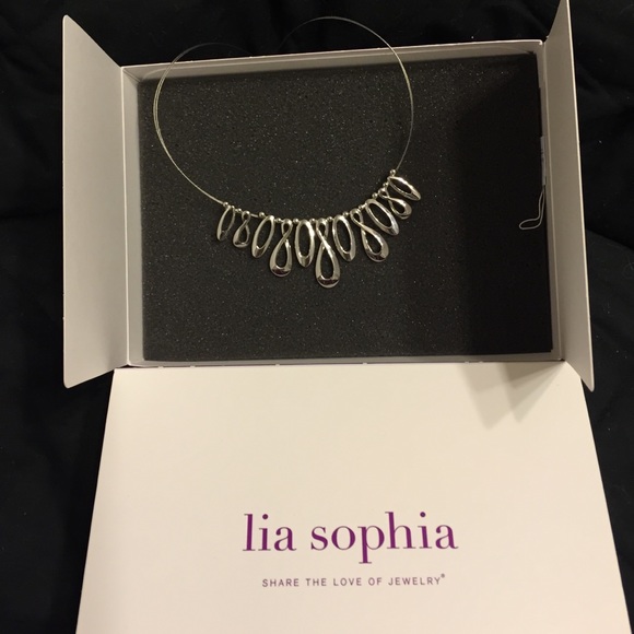 Lia Sophia necklace
