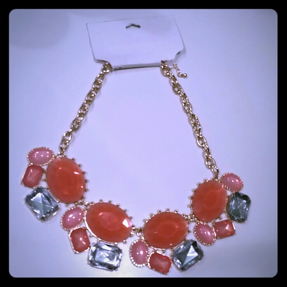Brand new pink fashion necklace