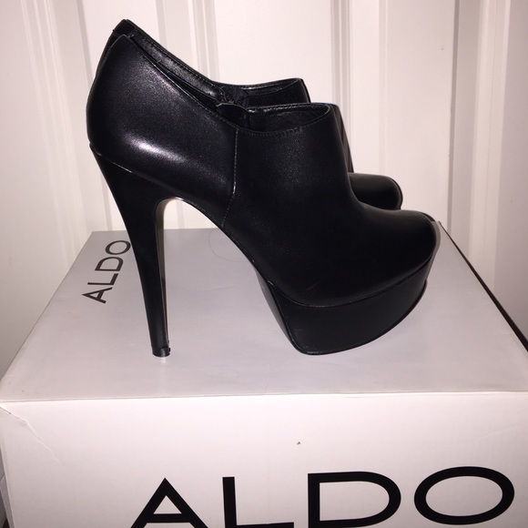 ALDO BLACK BOOTIE SHOES
