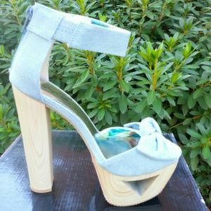 Stylish denim chunky heel