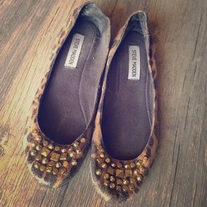 Steve Madden Flats -Leopard w Gold Embellishments!