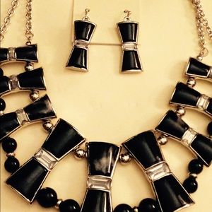 Black Statement Necklace Set
