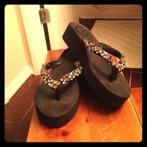 Never worn Bcbg flip flops