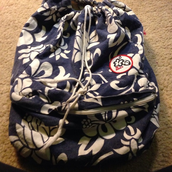 Foxy pull-to-close backpack