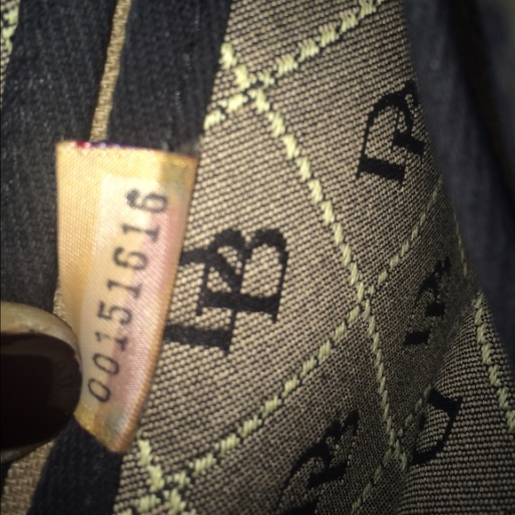 Dooney & Bourke - Picture 4 of 4