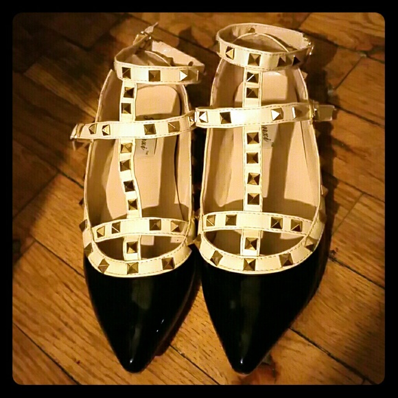 Studded pointed toe flats