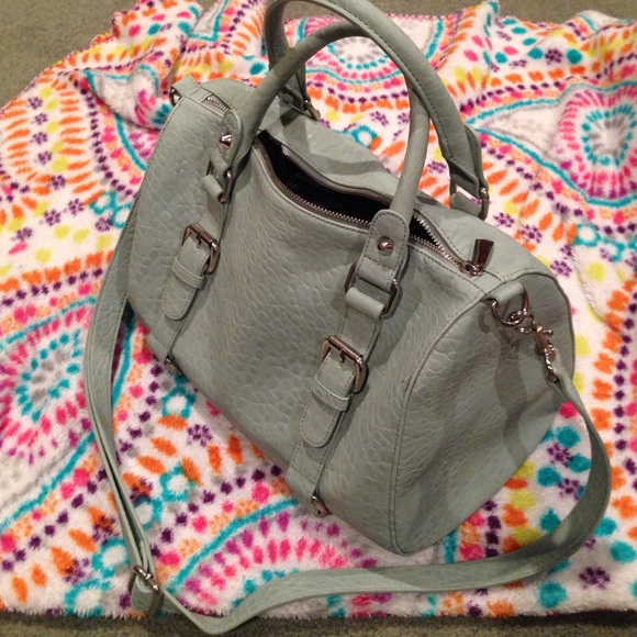 Express Handbags - FLASH SALE Express purse