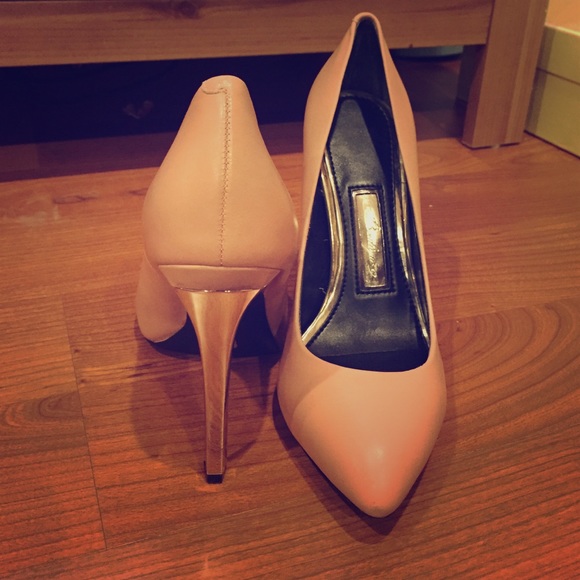 Never worn boutique 9 shoes