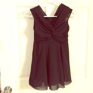 Black top from White House/ black market