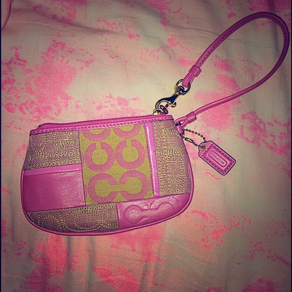 🚫🚫TRADED🚫🚫 Coach Wristlet