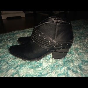 black booties