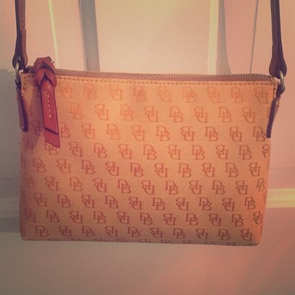 Dooney & Bourke Crossbody Bag LOWERED PRICE BY 30%