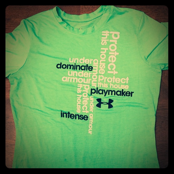 Under Armour tshirt