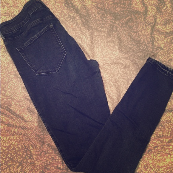 Dark wash "Bullhead Black" skinniest denim