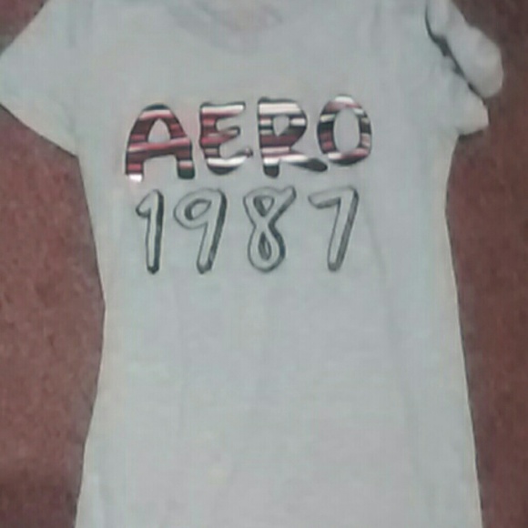 Aeropostale grey t shirt