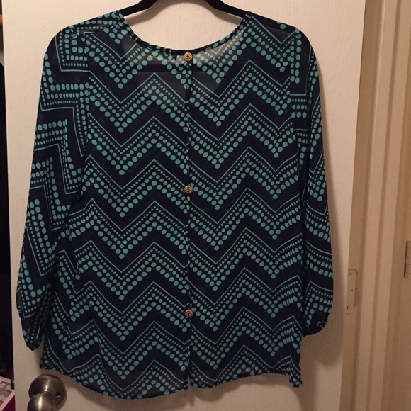 Blue Chevron top - Picture 2 of 2