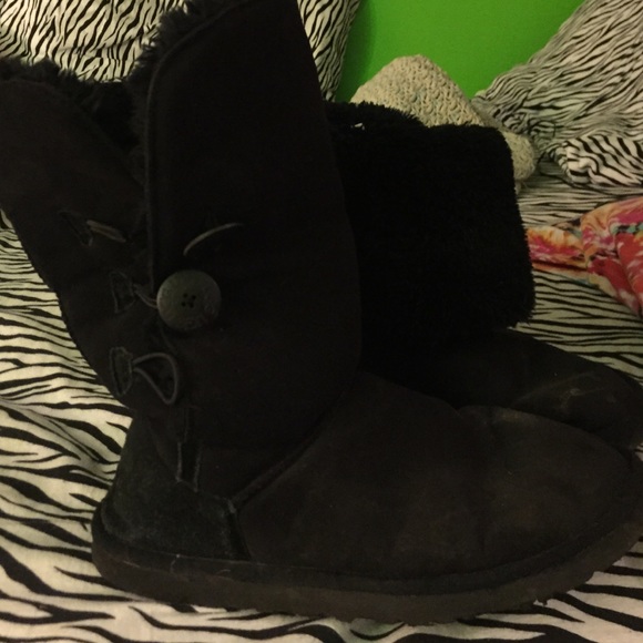 Black uggs