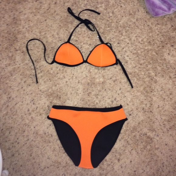 triangl look alike bikini