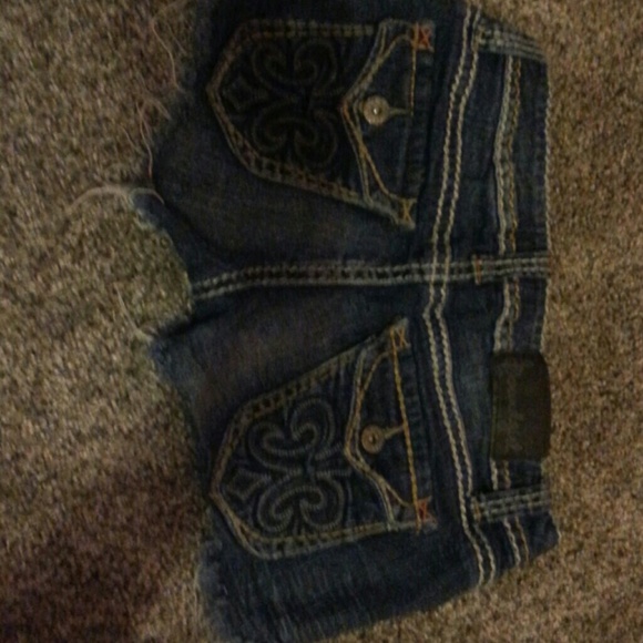 Shorts - Picture 2 of 2