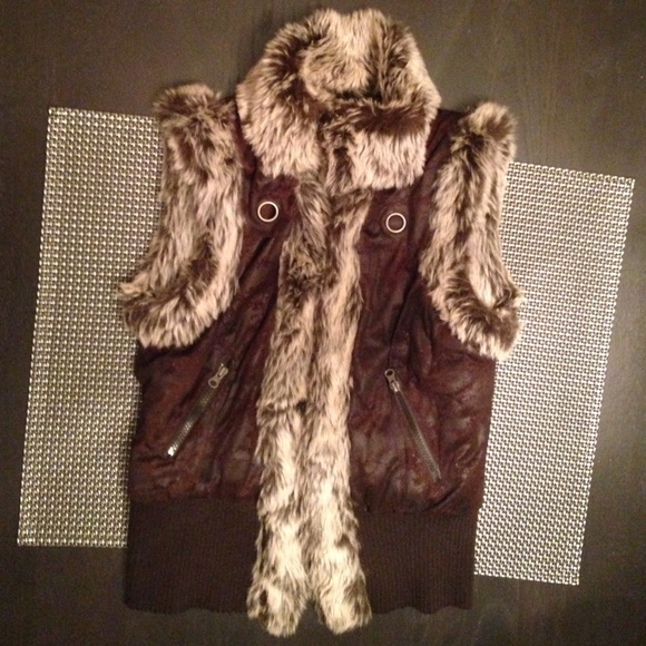 NWT Charming Charlie Faux Fur Vest