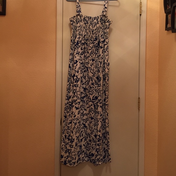 Maxi white w/blue flower patter Maternity dress