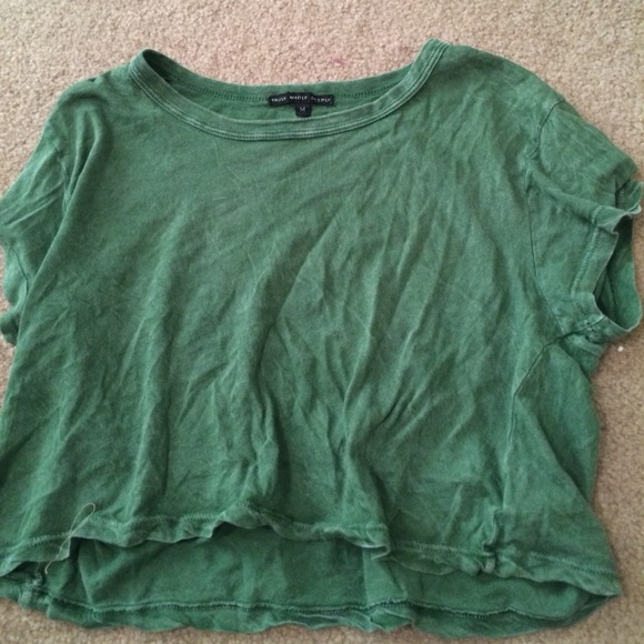 URBAN CROP TOP
