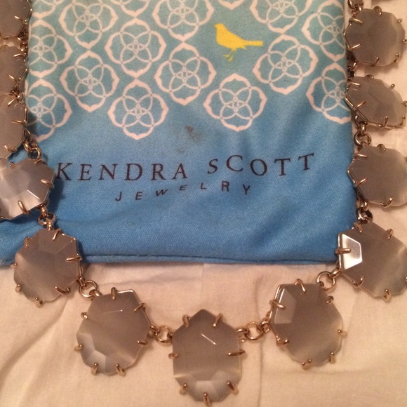 Kendra Scott necklace with slate cats eye stone - Picture 2 of 3