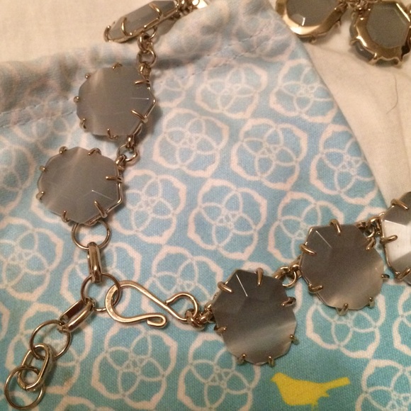 Kendra Scott necklace with slate cats eye stone - Picture 3 of 3
