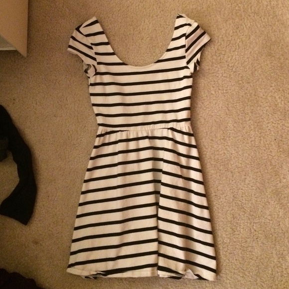 black and white striped dress - Picture 1 of 1