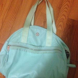 Lululemon tote
