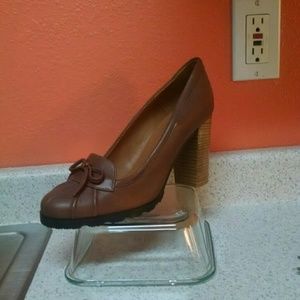 Brown Bow Hunter Heels