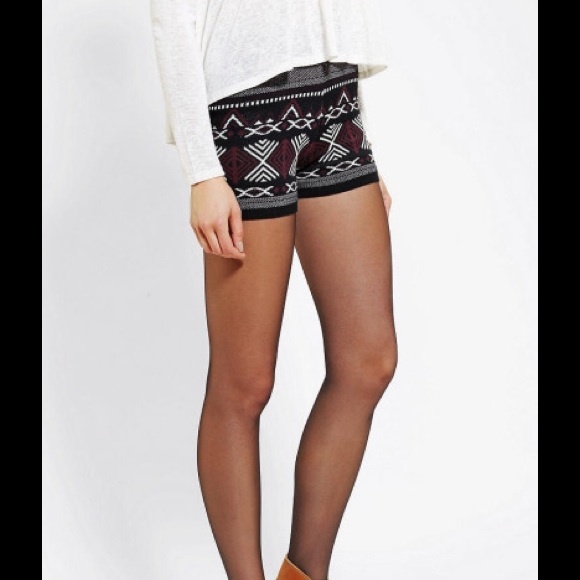 @benavides_0611 PAYS NADA! Ecote Sweater Shorts - Picture 3 of 3