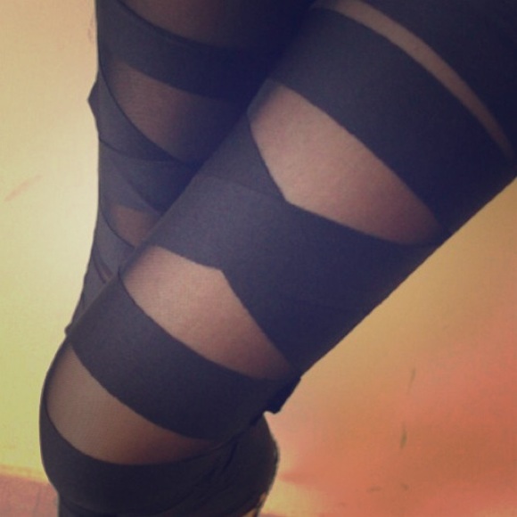 Black Leggings with Criss Cross