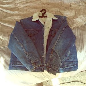 Levi's shearling trucker jean jacket