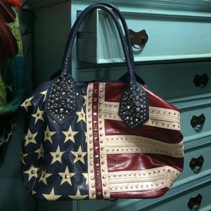 Charming charlie american flag handbag! 🇺🇸