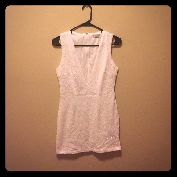 White sequin dress. - Picture 1 of 4