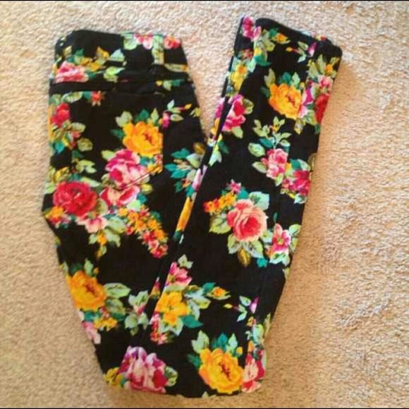 Statement Floral Jeans *NWOT*