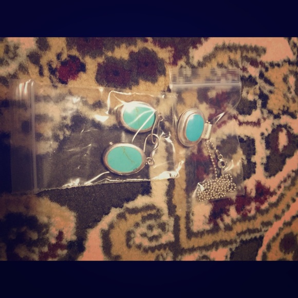 Necklace earring set - Picture 1 of 1