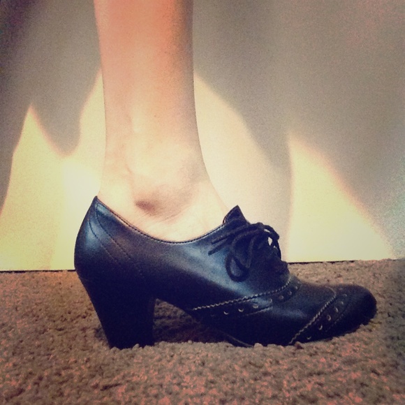 Vintage style heels