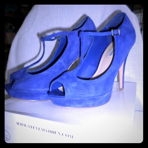 Steve Madden Blue Suede Tstrap pumps sz 9.5