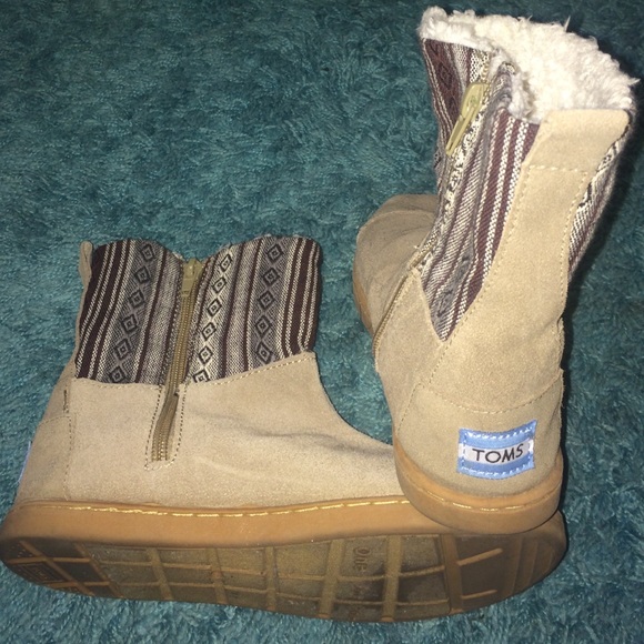 AUTHENTIC TOMS NEPAL BOOTS
